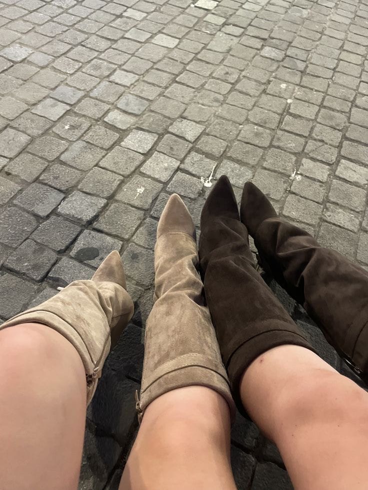 Customer photo review of Lavista Wildleder Overknee-Stiefel