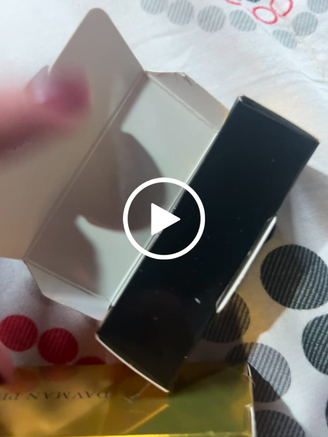 Customer video review of Pulsera Lazo en Oro laminado 18k