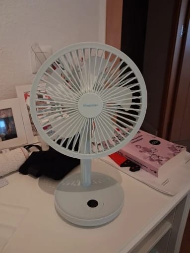 Customer photo review of Rechargeable Oscillating Desk Fan with Five Speeds