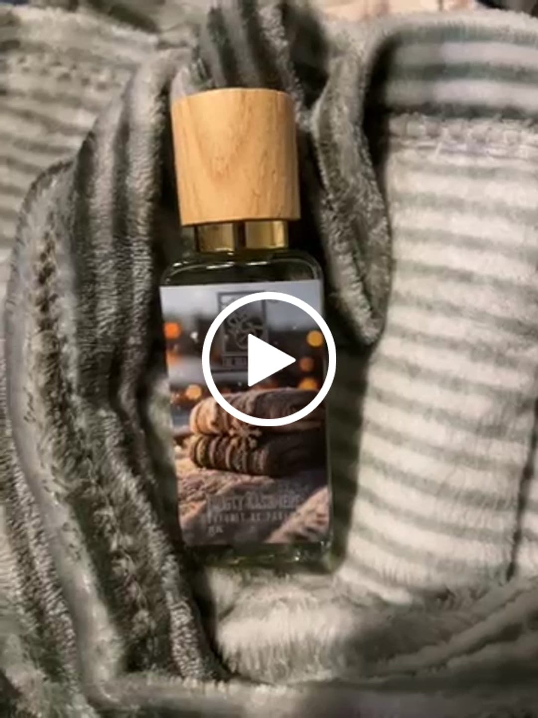 Customer video review of Frosty Cashmere