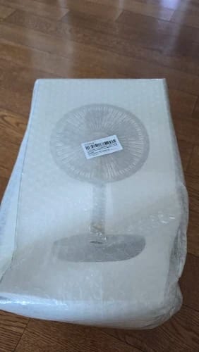 Customer photo review of Rechargeable Oscillating Desk Fan with Five Speeds