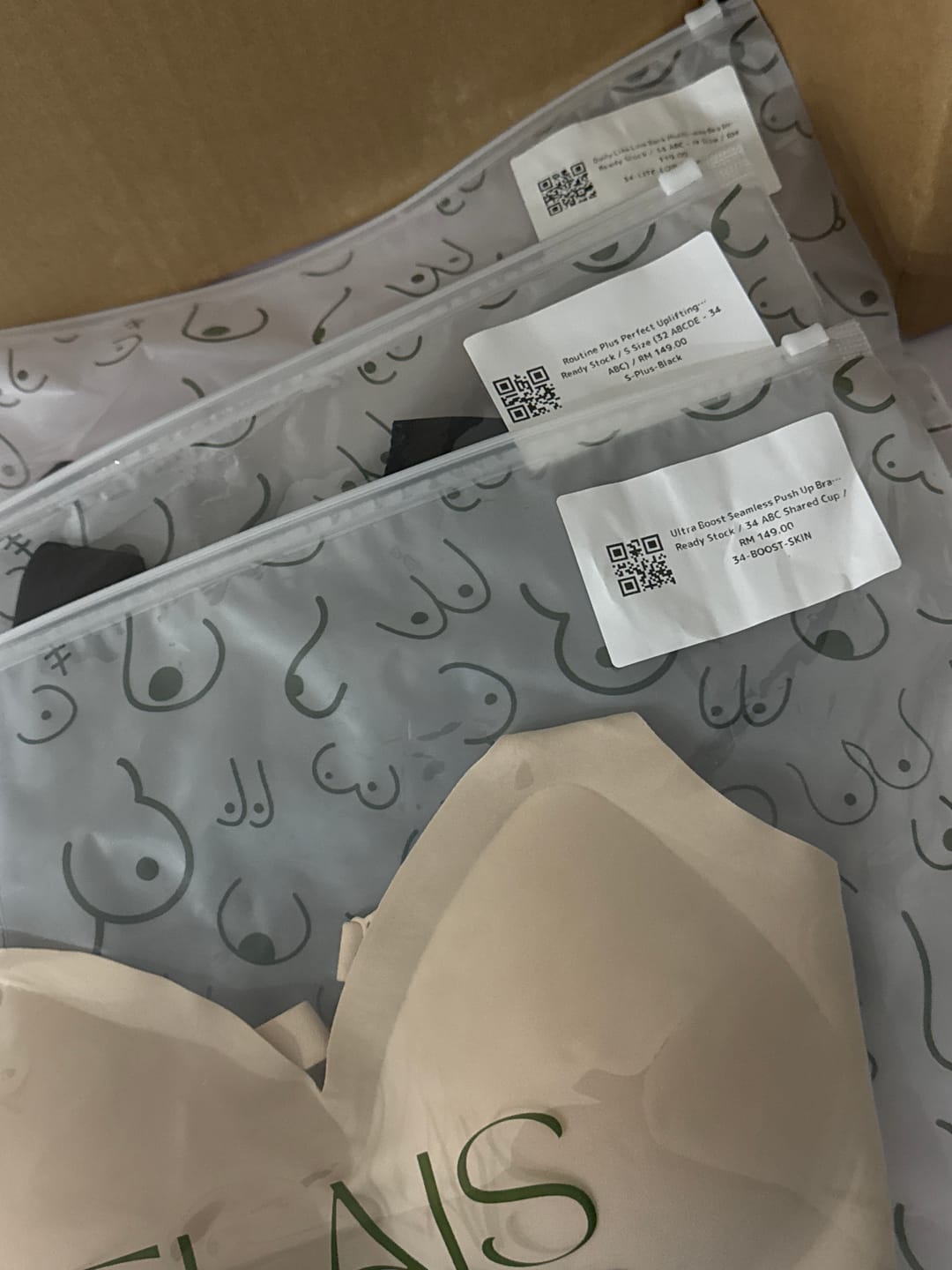 Customer photo review of Ultra Boost Seamless Push Up Bra In Soft Skin