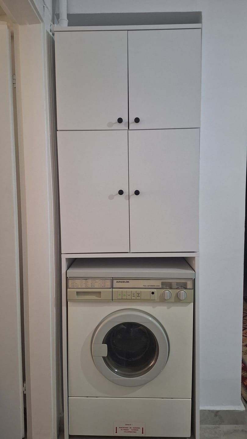 Customer photo review of Rani KD120 Çamaşır Makinesi Dolabı 4 Kapaklı 5 Raflı Banyo Dolabı Beyaz