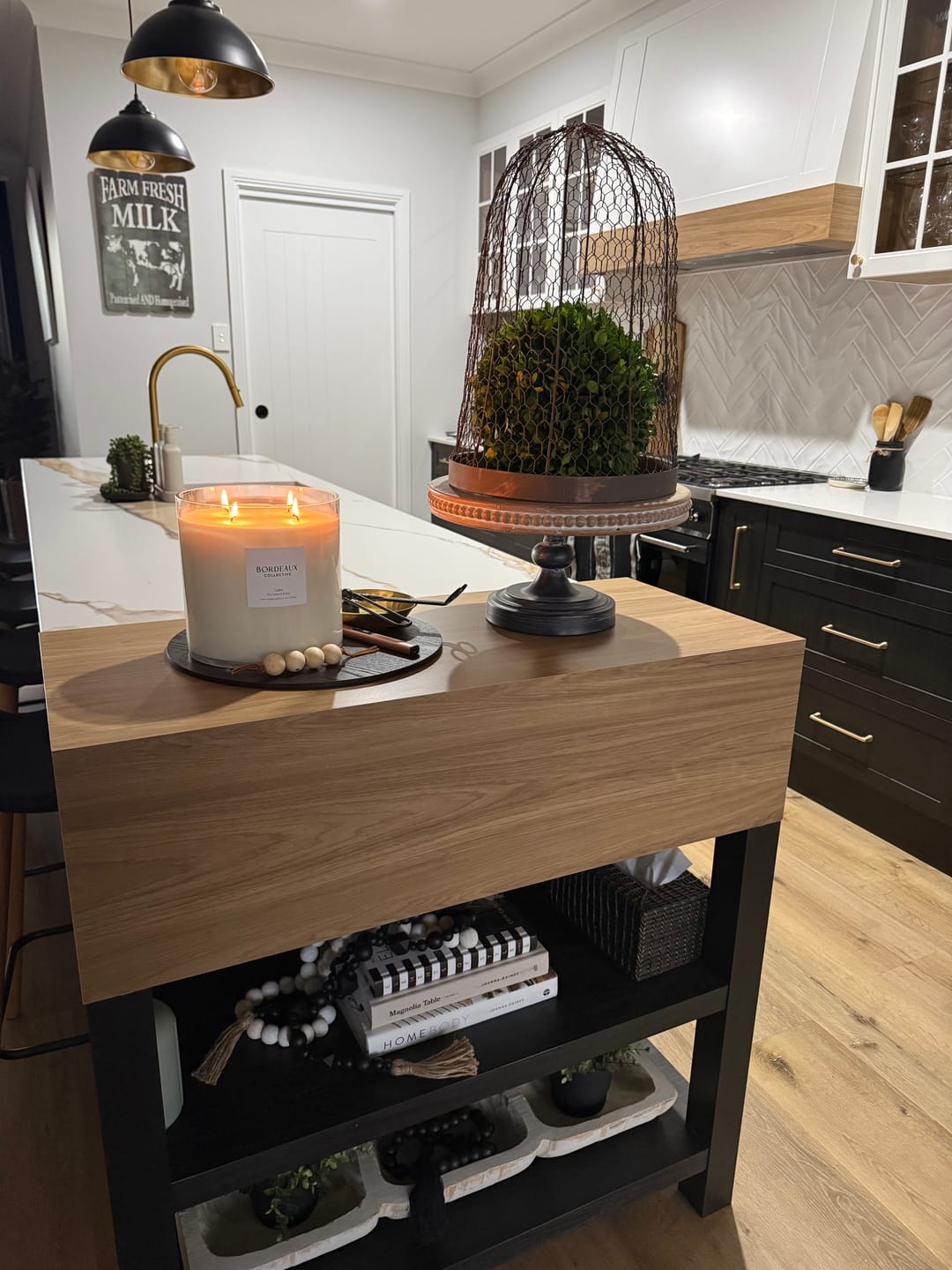 Customer photo review of CUBA - Dry Tobacco & Hay Large Deluxe Candle