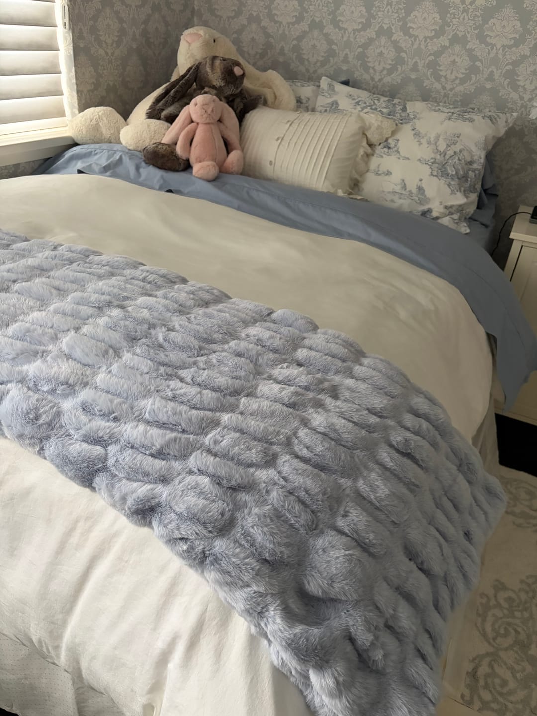 Customer photo review of Baby Blue Minky Blanket