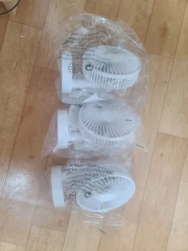 Customer photo review of USB Desktop Fan with Four Speeds and 5V Power for Table Use