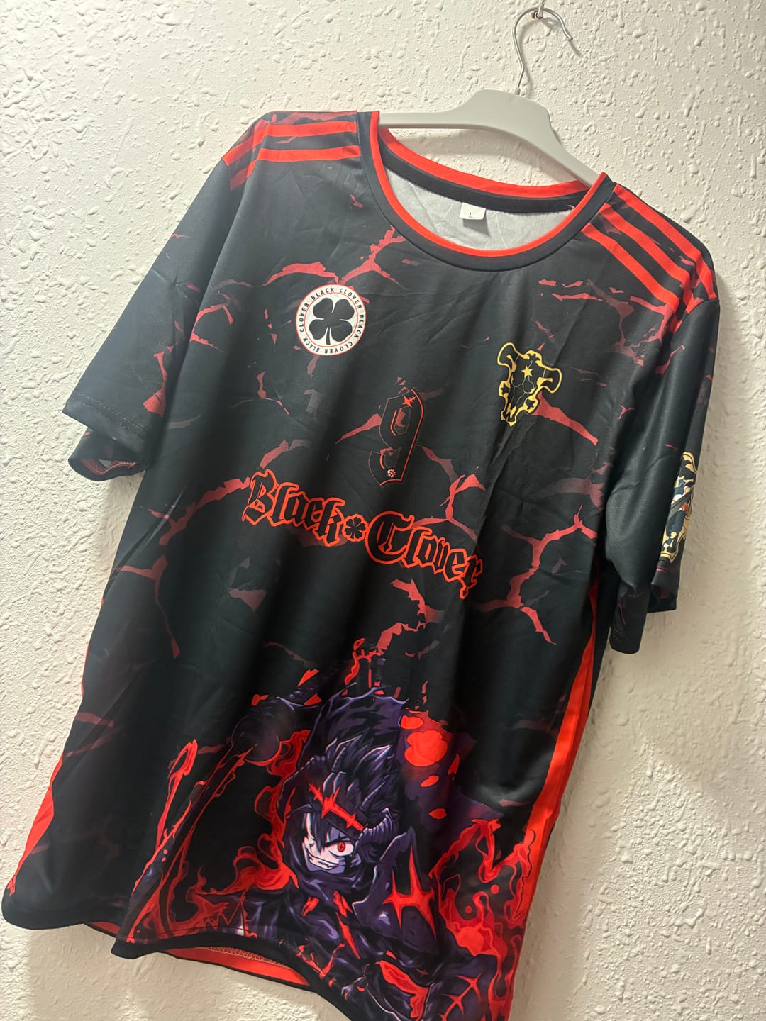 Customer photo review of Camiseta Anime Fútbol – Streetwear