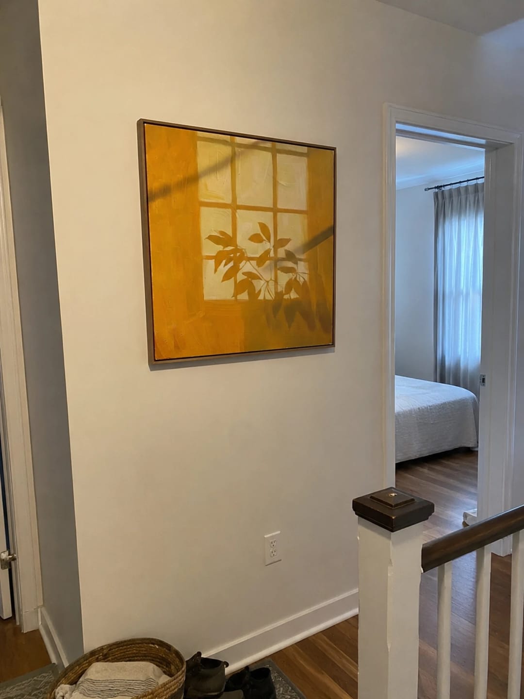 Customer photo review of Expressive Contemporary Art｜Golden Window Silhouette