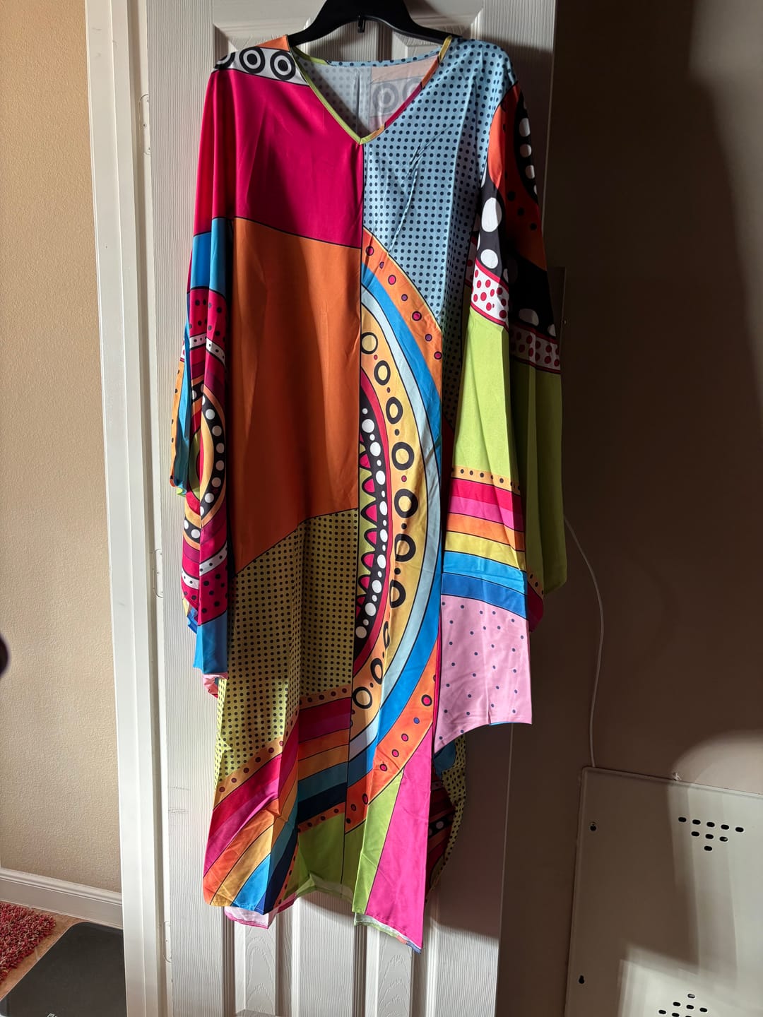 Customer photo review of Abstract Hand-painted Art Prints V-neck Long Kaftan Dress
