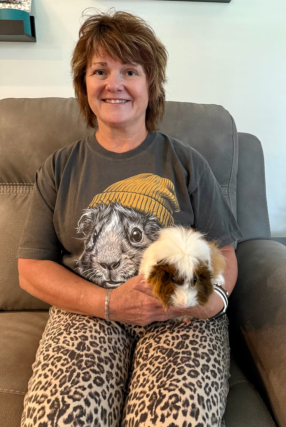 Customer photo review of Beanie Guinea T-shirt