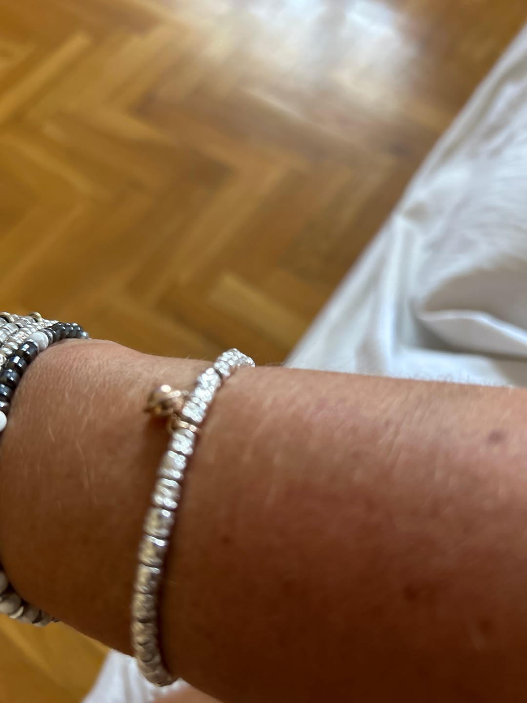 Customer photo review of CREA IL TUO BRACCIALE GRANELLI MAXI - charms rosa