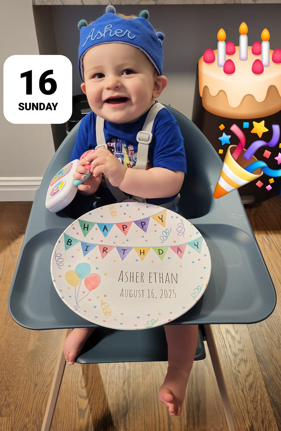 Customer photo review of Birthday Banner Balloon Plate