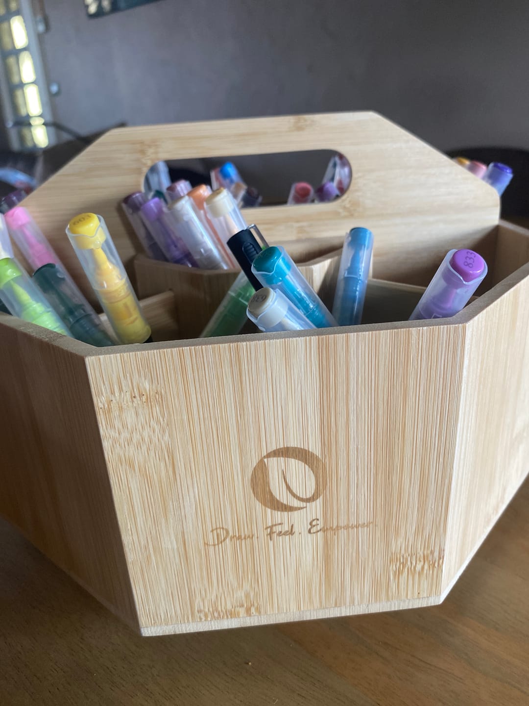 Customer photo review of Ohuhu 360° Bamboo Rotating Marker Organizer