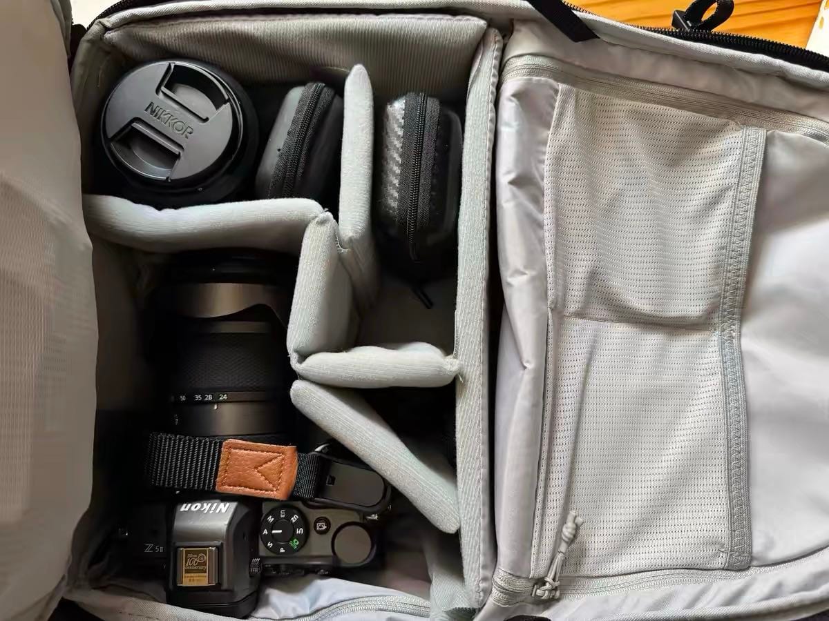 Customer photo review of Ulanzi YY038 Urban Travel Backpack V2 22L