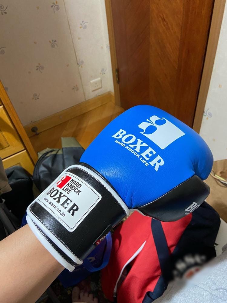 Customer photo review of Isami Boxing Sparring Gloves