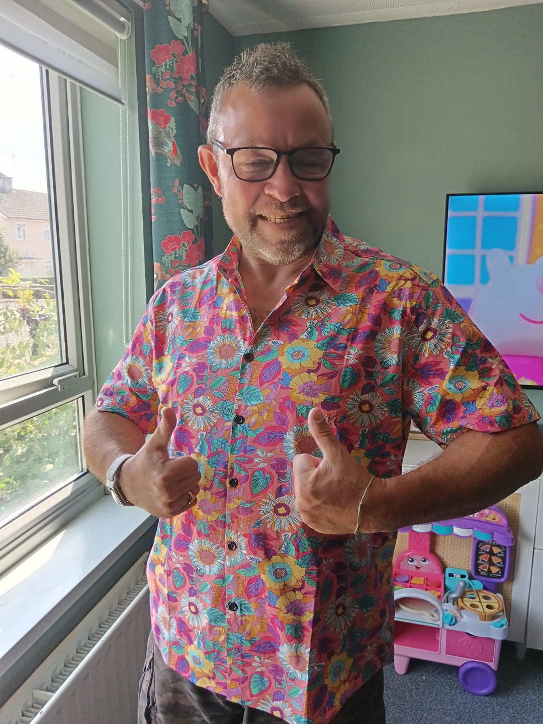 Customer photo review of Men's Pink Floral 100% Cotton Breathable Summer Short Sleeve Hawaiian Button Up Shirt