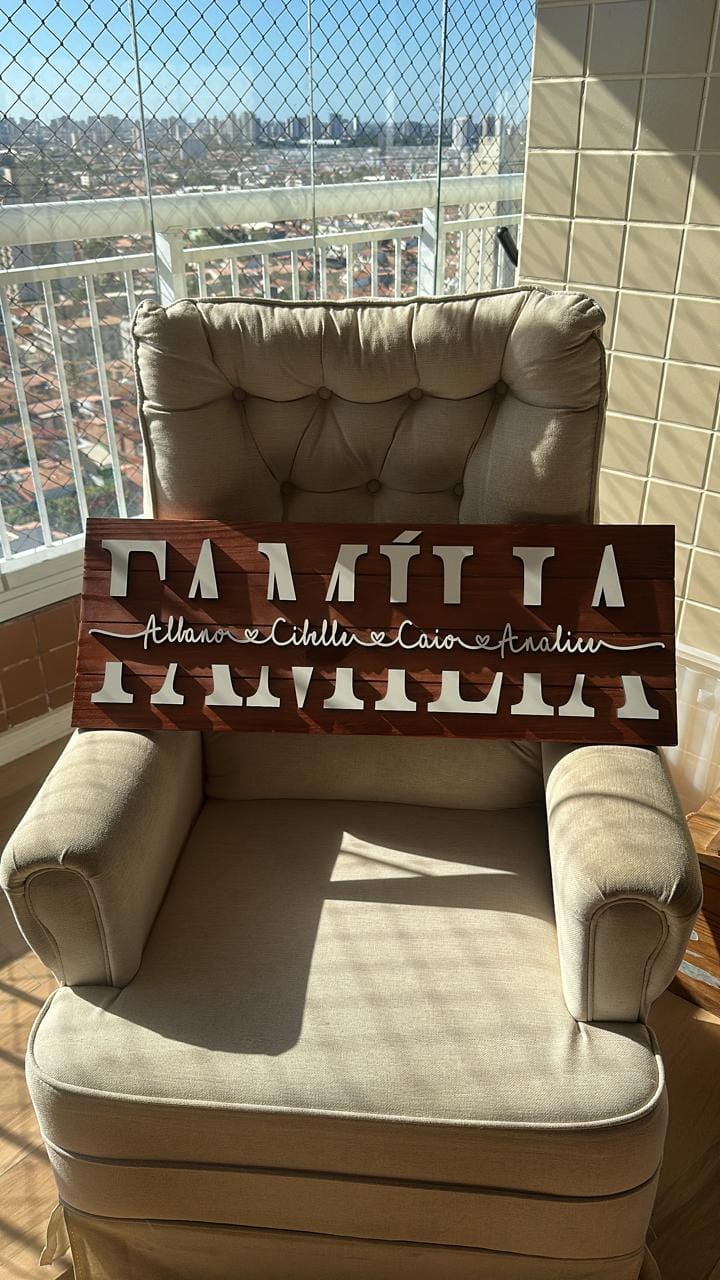 Customer photo review of Placa da Família Personalizada