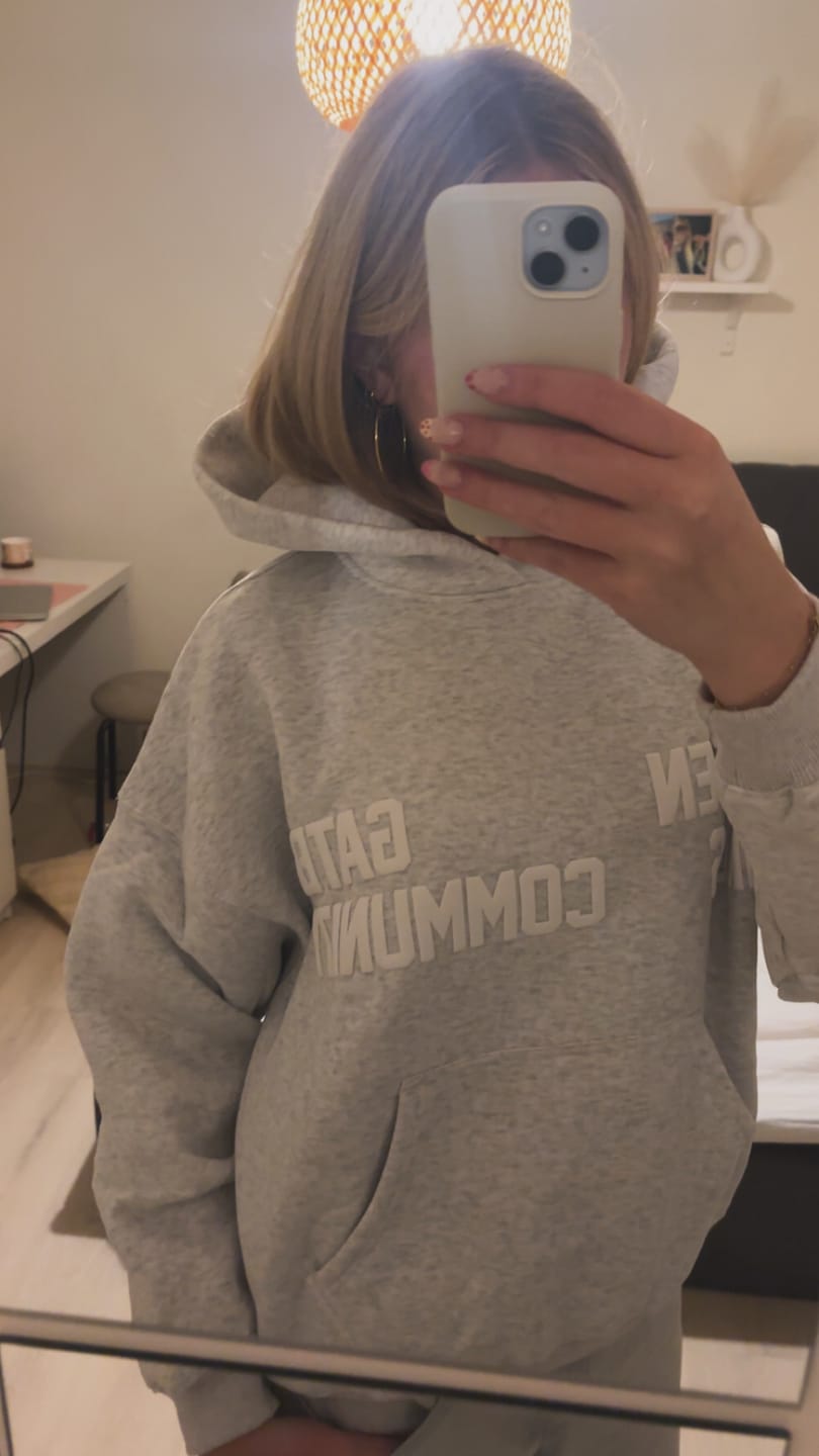 Customer photo review of GATED COMMUNITY HOODIE LIGHT GREY