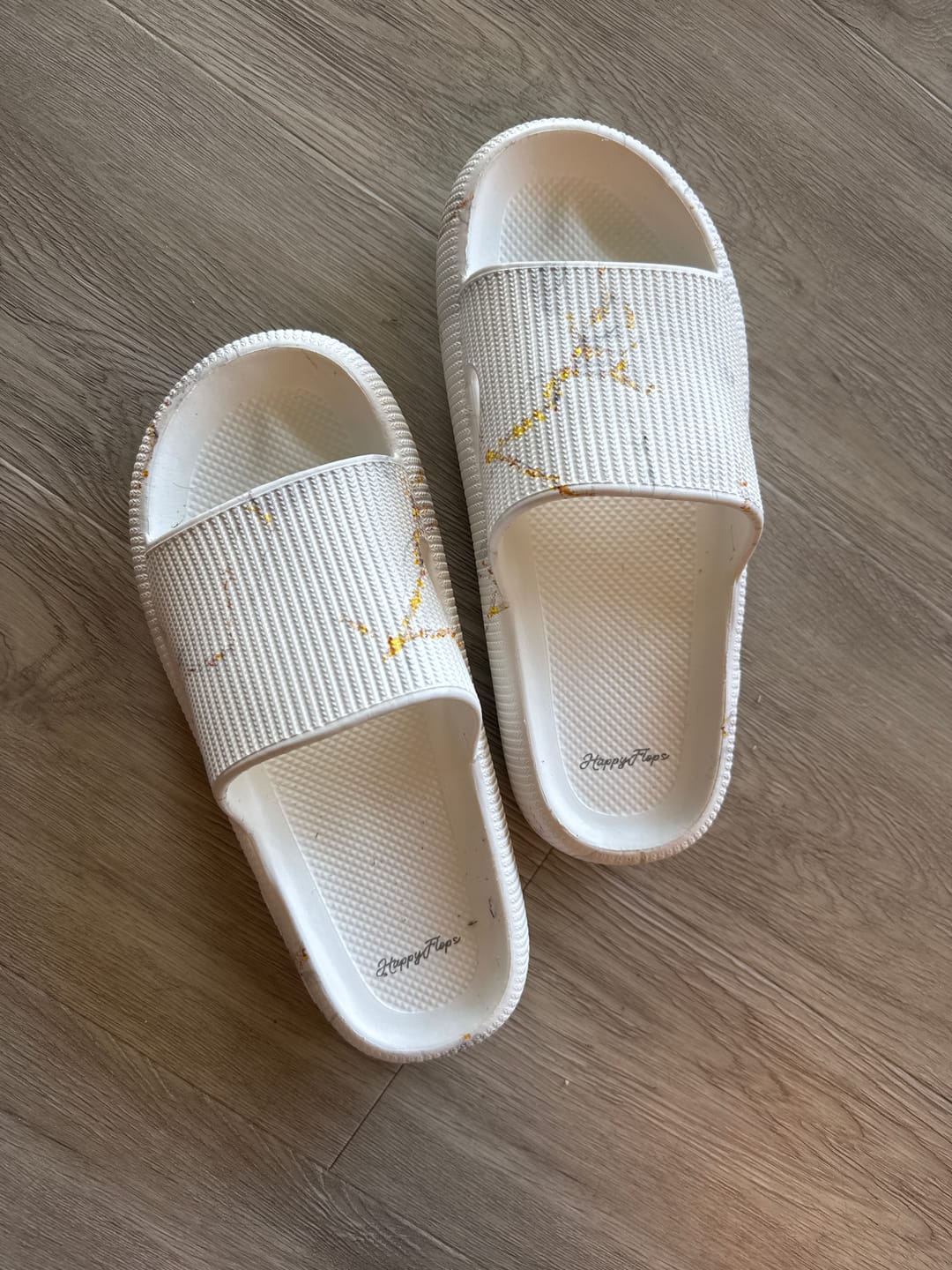 Customer photo review of HappyFlops Limited Editions