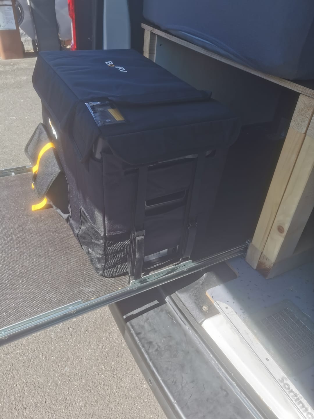 Customer photo review of BougeRV CRPRO 29 Liter 12V Tragbarer Auto Kühlschrank Schwarz