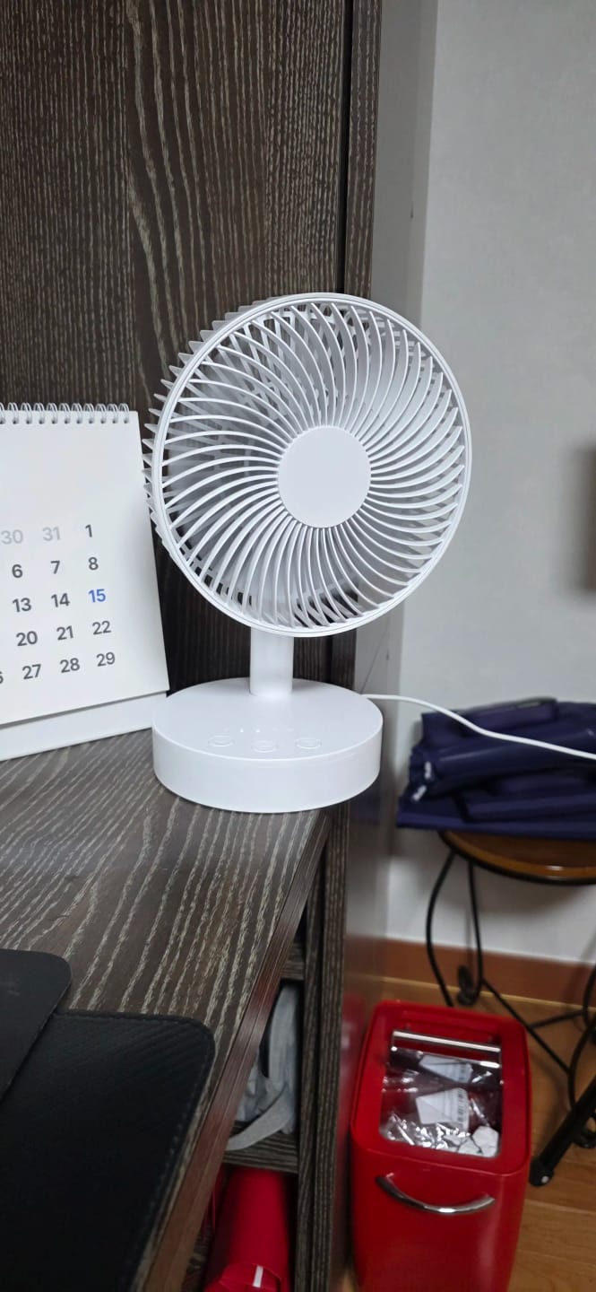 Customer photo review of 3600mAh USB Rechargeable Desk Fan with Four Speeds