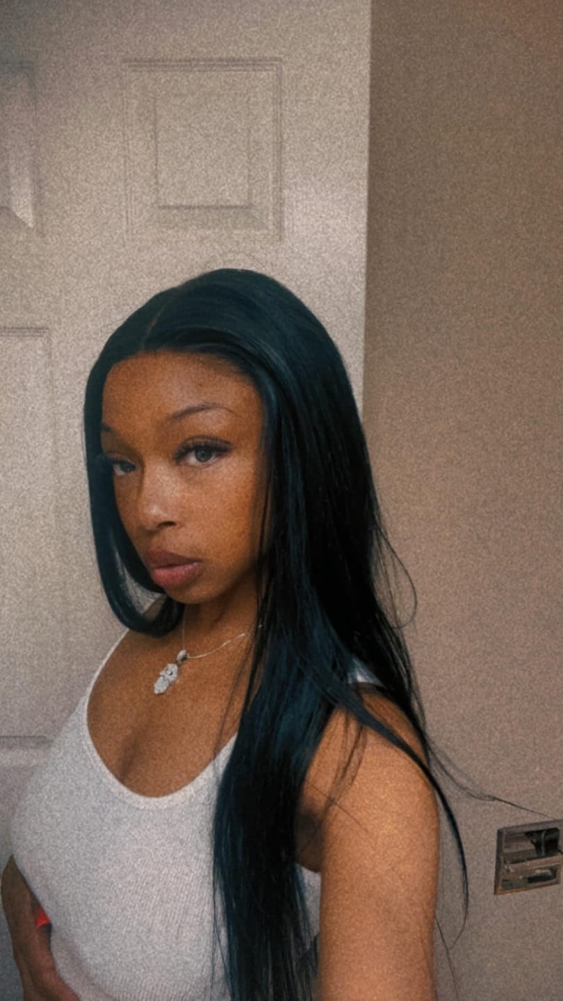 Customer photo review of Wavymy Pre-Cut 13x6 Max Lace Frontal Wig Drawstring Wear & Go Wigs Dome Cap Glueless Wigs 180% Density