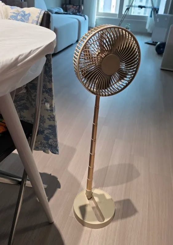 Customer photo review of Foldable USB Rechargeable Fan with Four Speeds and Timer