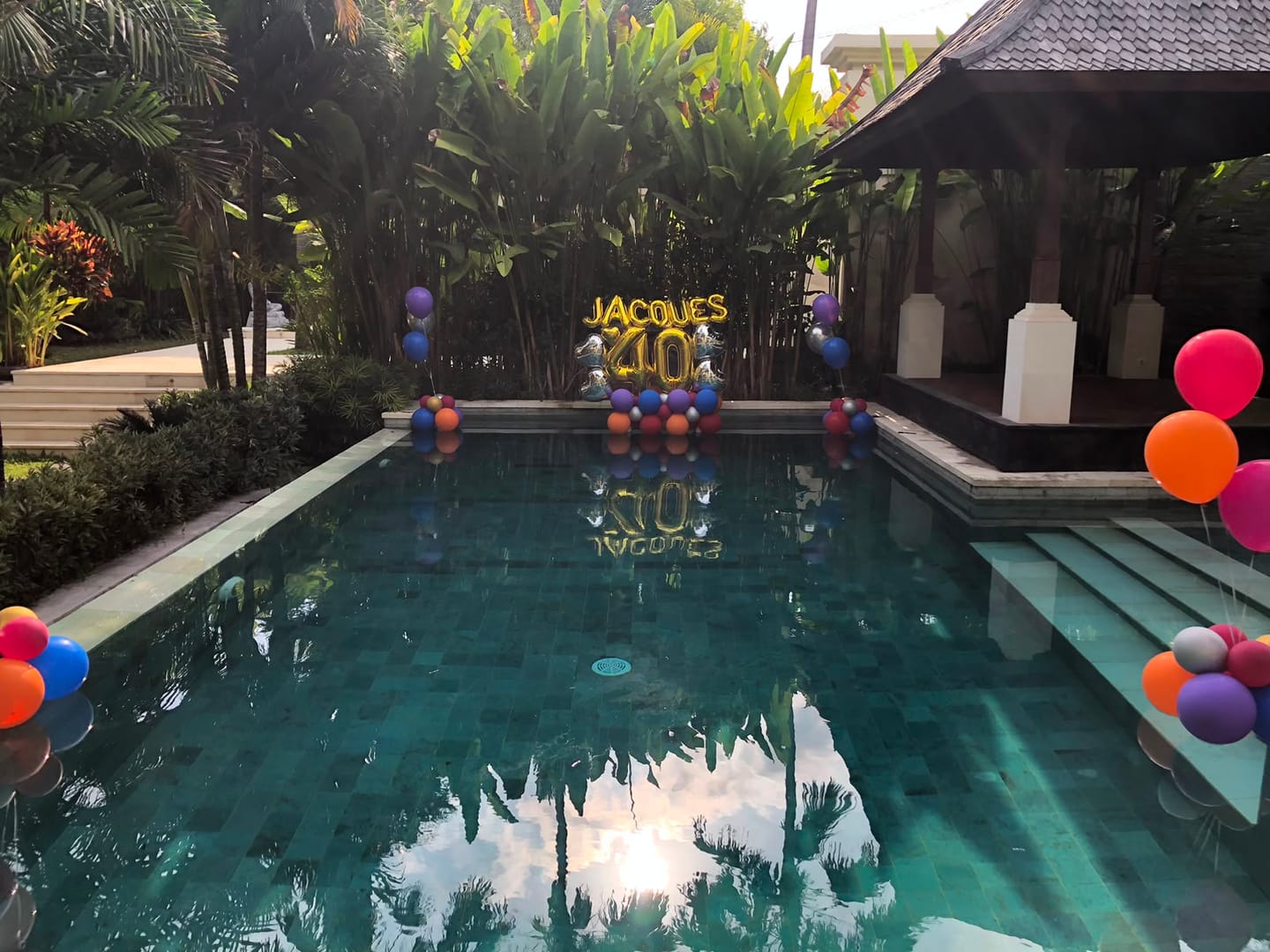 Customer photo review of 🎈 Pool Balloon Decoration Setup