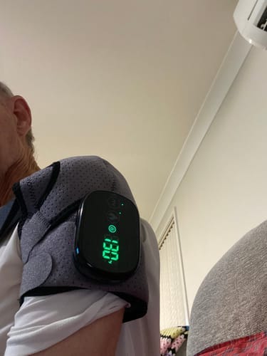 Customer photo review of Wisemed Shoulder Massager