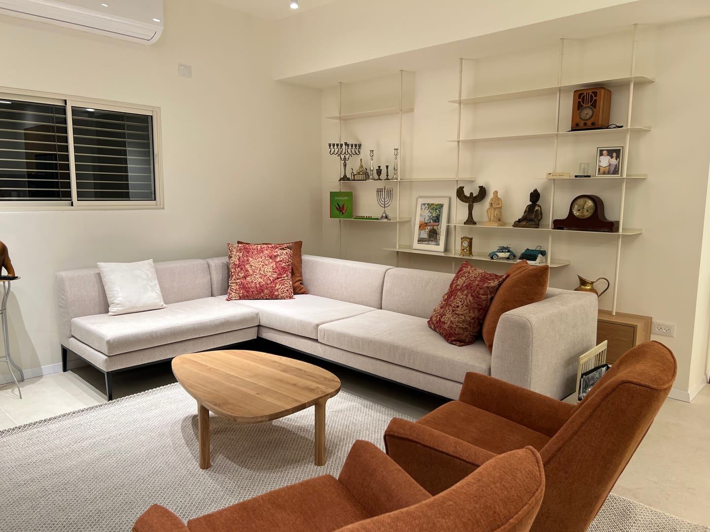 Customer photo review of שולחן סלון עץ AMORPH