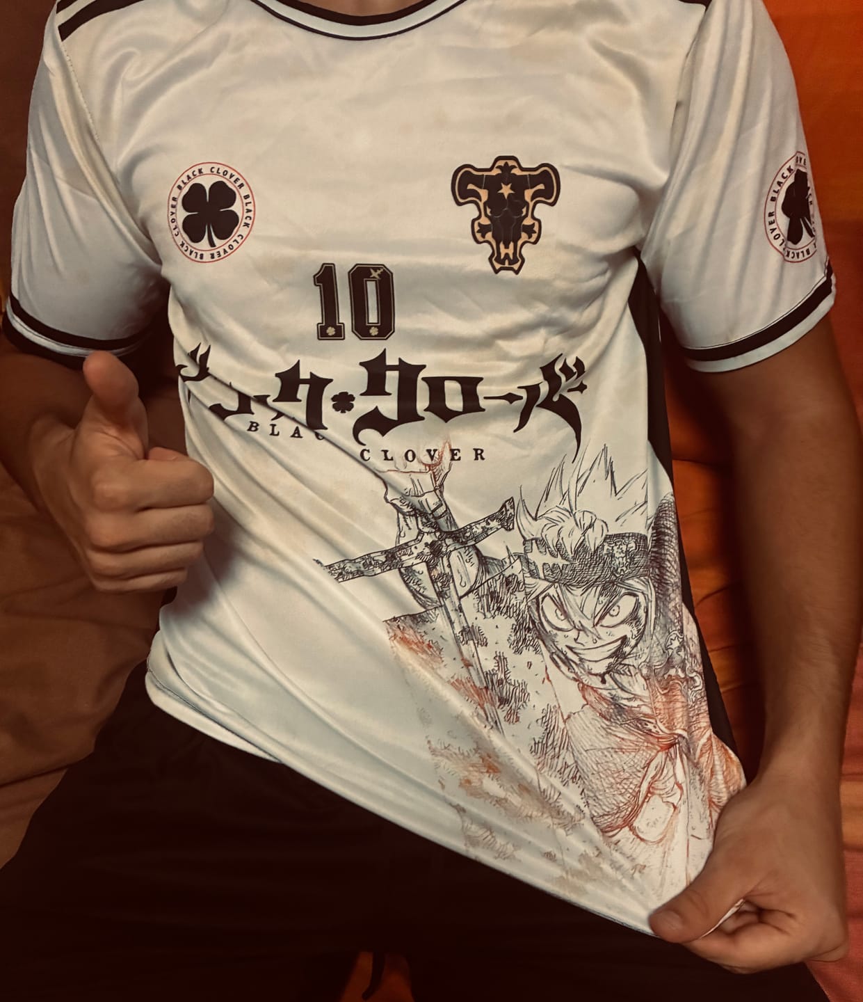 Customer photo review of Camiseta Anime Fútbol – Streetwear