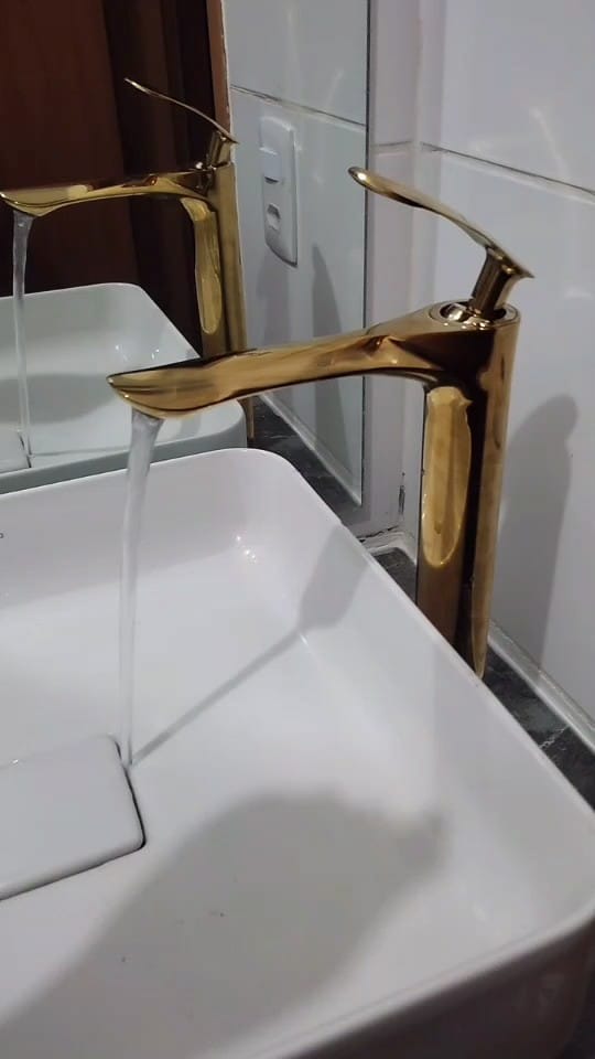 Customer photo review of Torneira Para Banheiro Gourmet Monocomando Aqua Lux