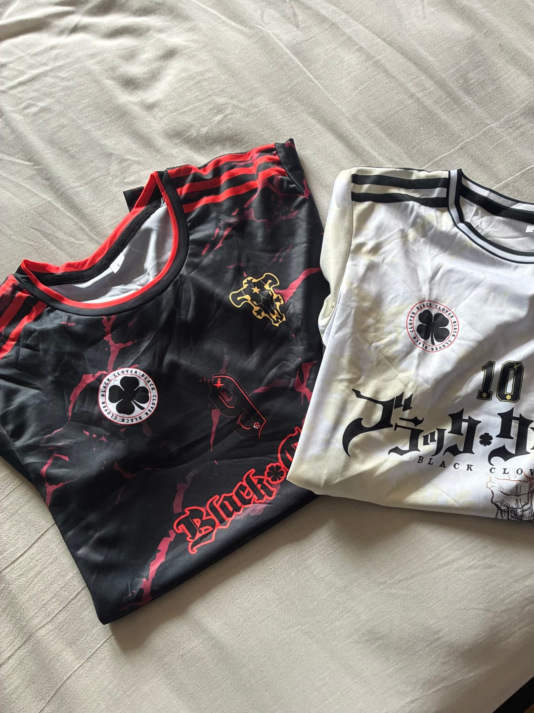 Customer photo review of Camiseta Anime Fútbol – Streetwear