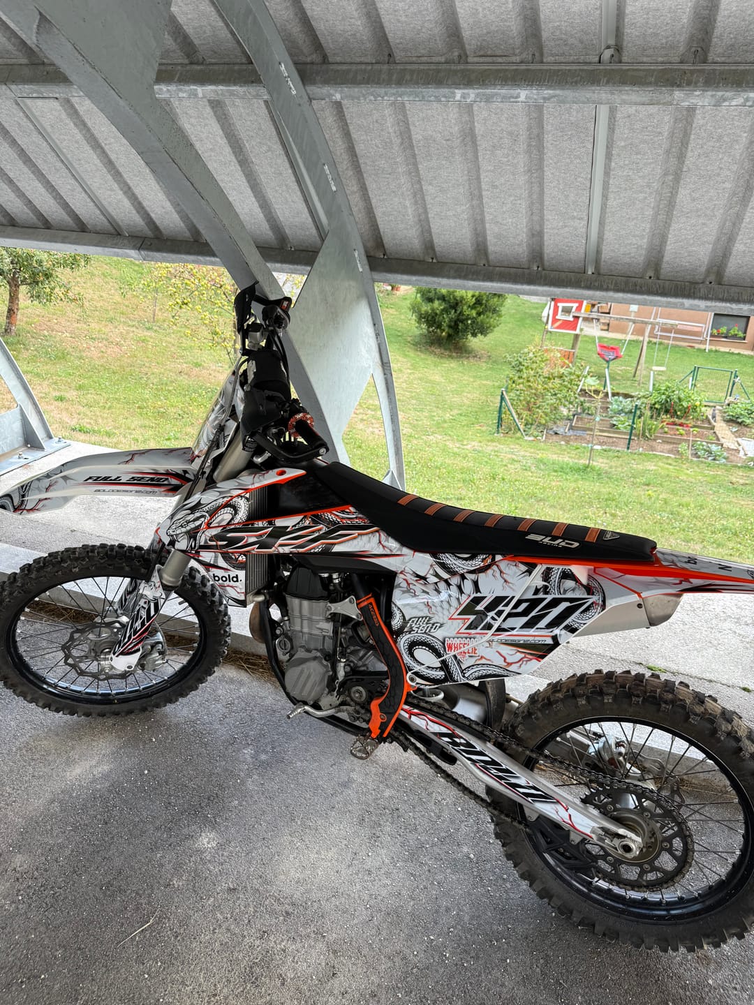 Customer photo review of Serpent - Graphics kit