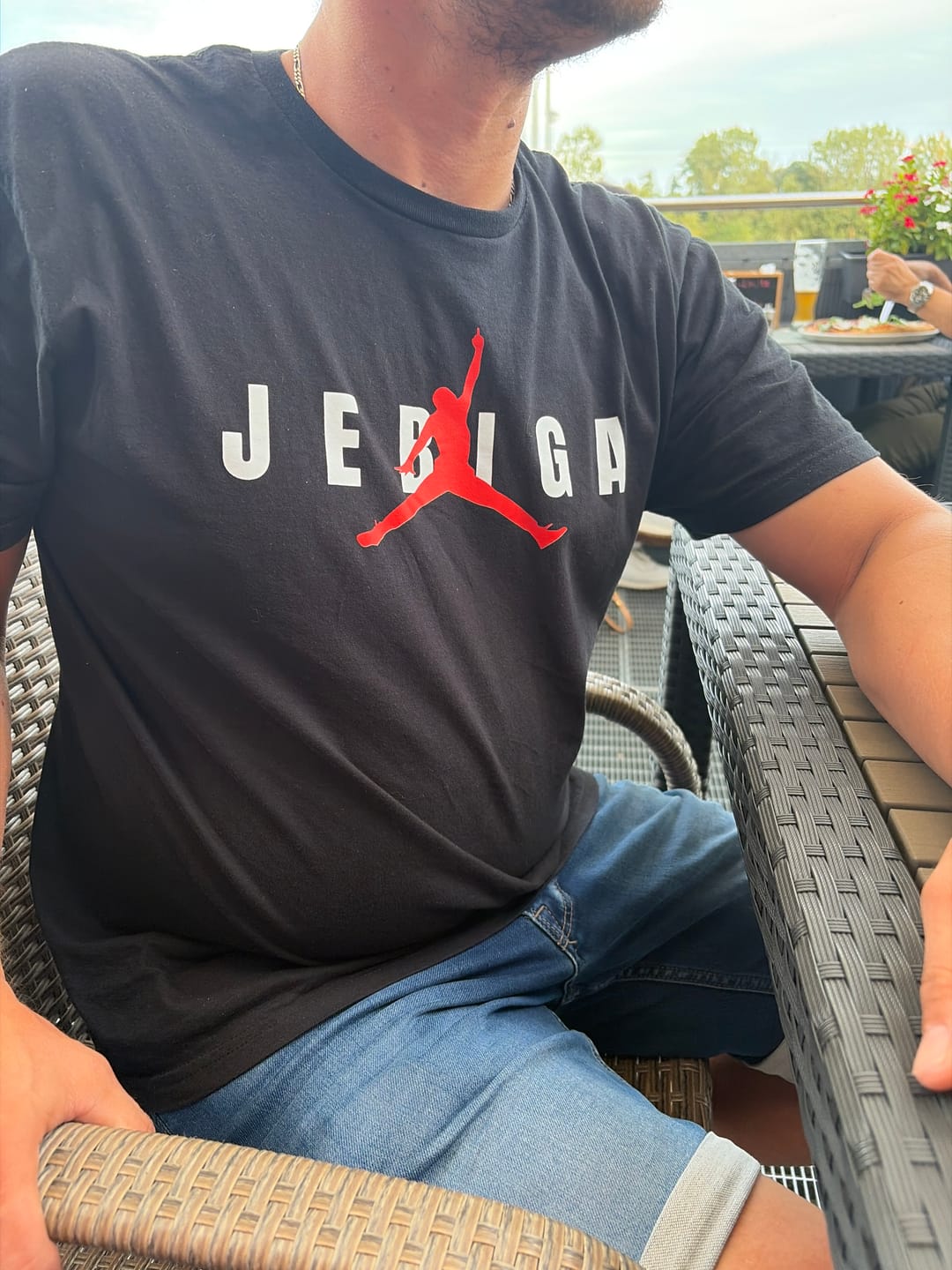 Customer photo review of Jebiga, Premium T-Shirt