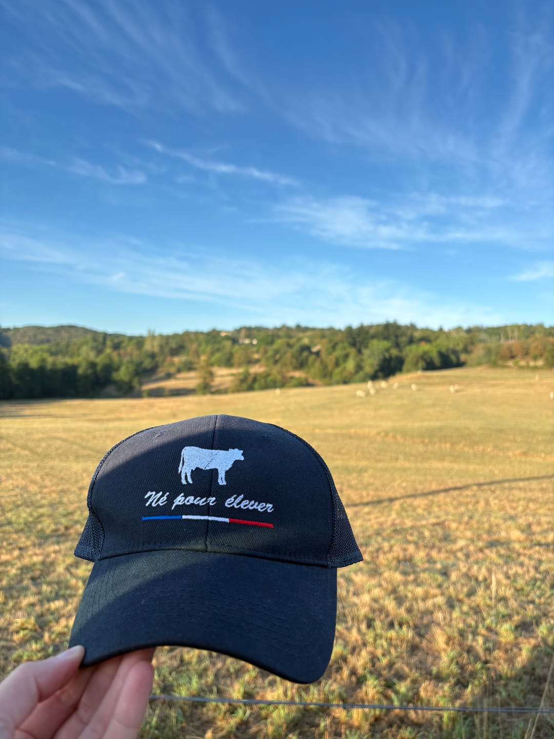 Customer photo review of Casquette Né pour élever
