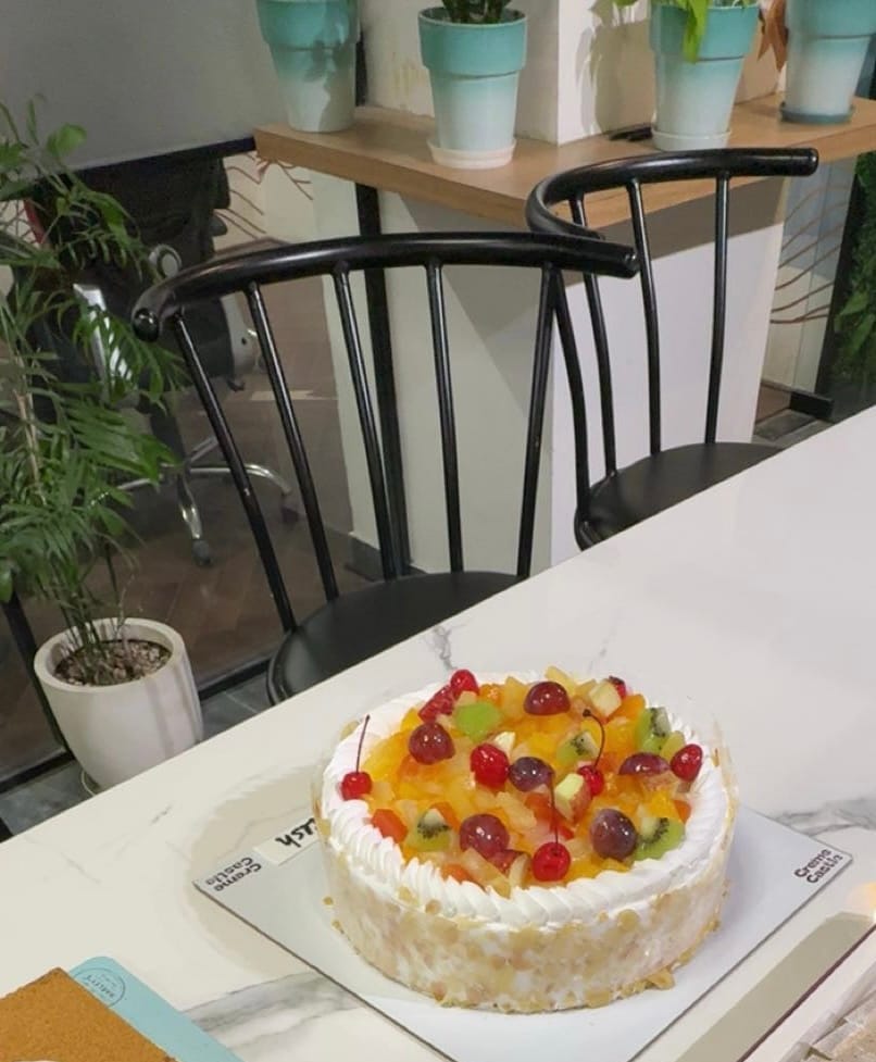 Customer photo review of Fresh Fruit Cake
