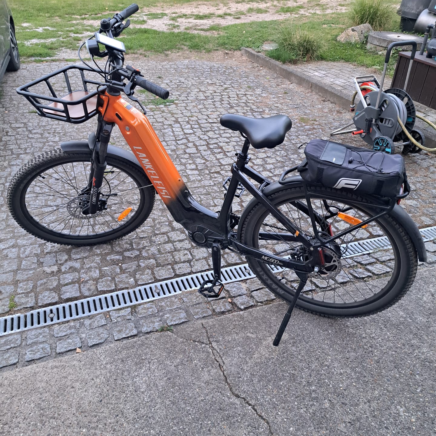 Customer photo review of Lankeleisi MG600 Lite 250W 27.5" Electric Trekking Bike 720Wh SUV E-bike with Switchable Sensor 36V 20Ah Battery