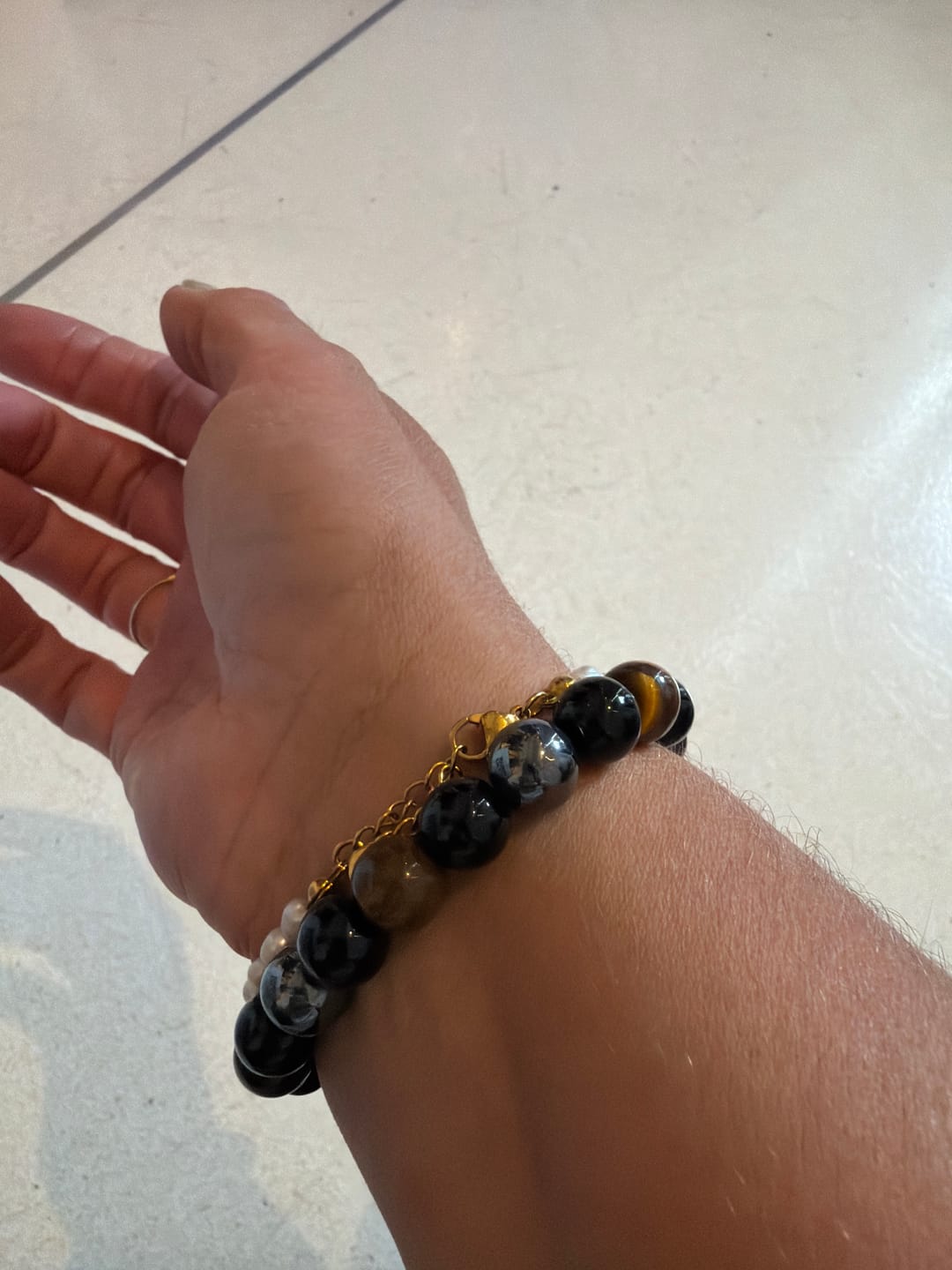 Customer photo review of »3-fach Schutz« Blockadenlöser-Armband aus Tigerauge, Hämatit, Obsidian inkl. abgebrochenem Stern