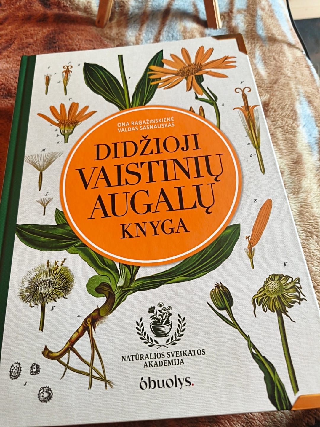 Customer photo review of DIDŽIOJI VAISTINIŲ AUGALŲ KNYGA: gydomieji augalai ir šimtai receptų kaip sustiprinti sveikatą