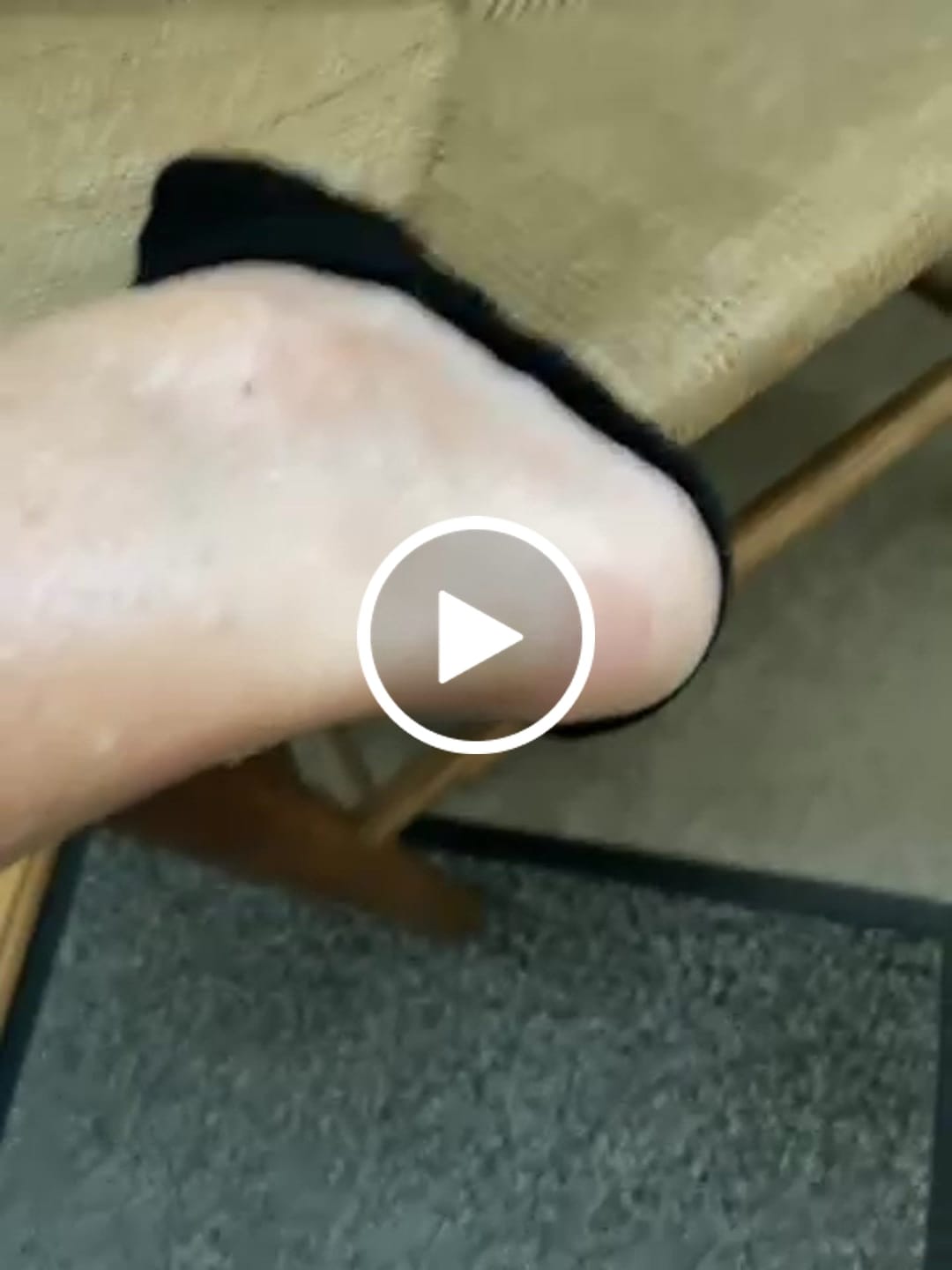 Customer video review of Ankelstrumpor i bambu med mild kompression