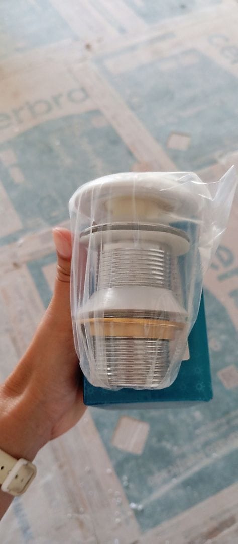 Customer photo review of Válvula Click Banheiro Aço Inox 201 Acabamento Em Cerâmica Branca