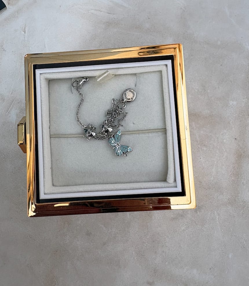 Customer photo review of Caja Regalo Rosa Eterna
