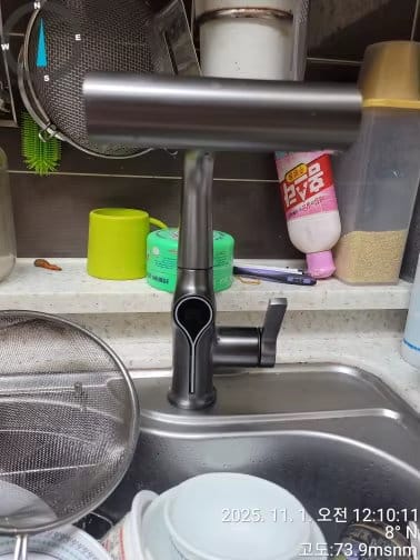 Customer photo review of Torneira Para Banheiro Monocomando Misturador Cascata Com Display Digital Royal Clear