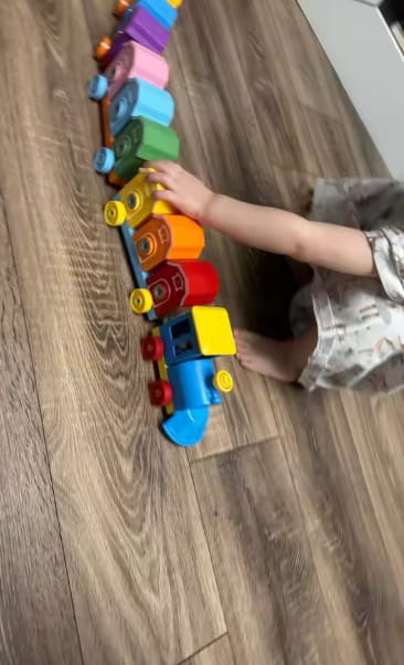 Customer photo review of CleverCargo™ Learning Train