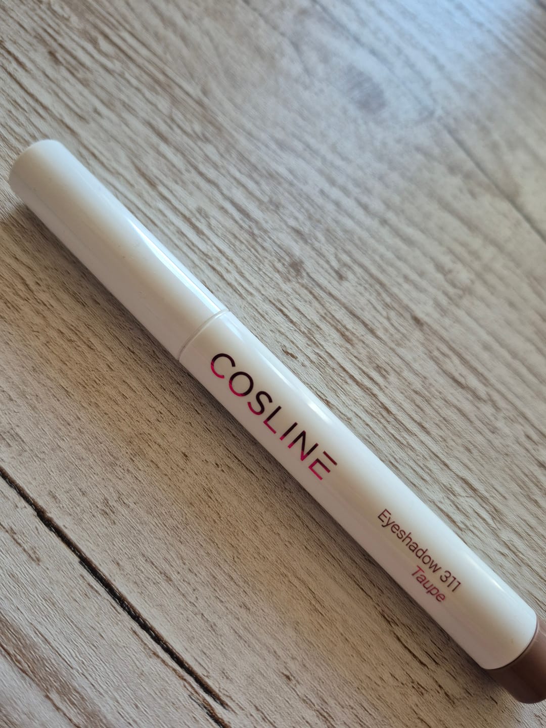 Customer photo review of 311 - Eyeshadow Taupe