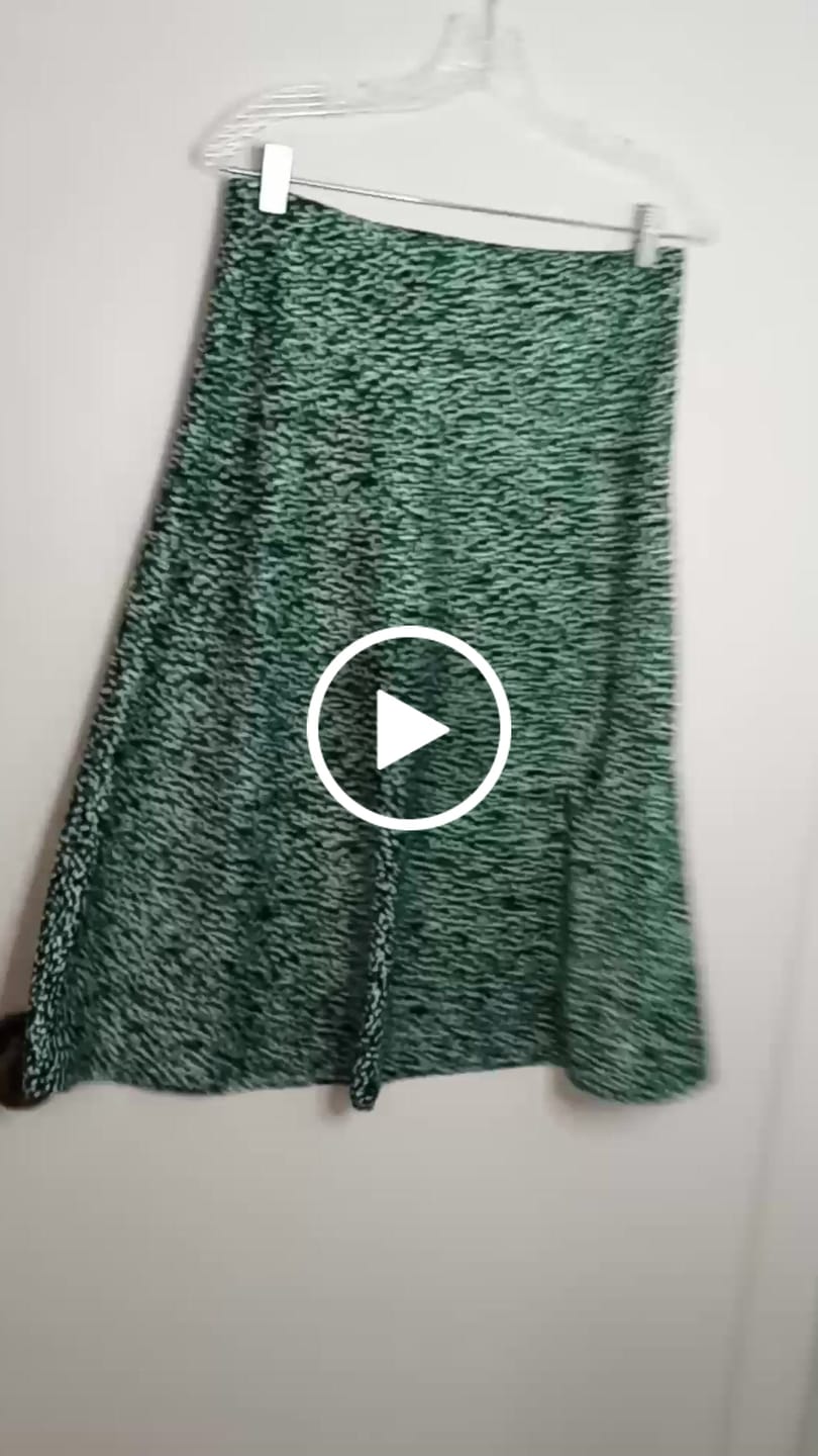 Customer video review of Ann Taylor NWT/NWOT Women's Apparel | 20pcs