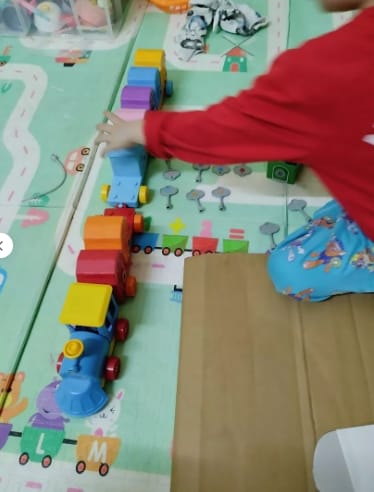 Customer photo review of CleverCargo™ Learning Train