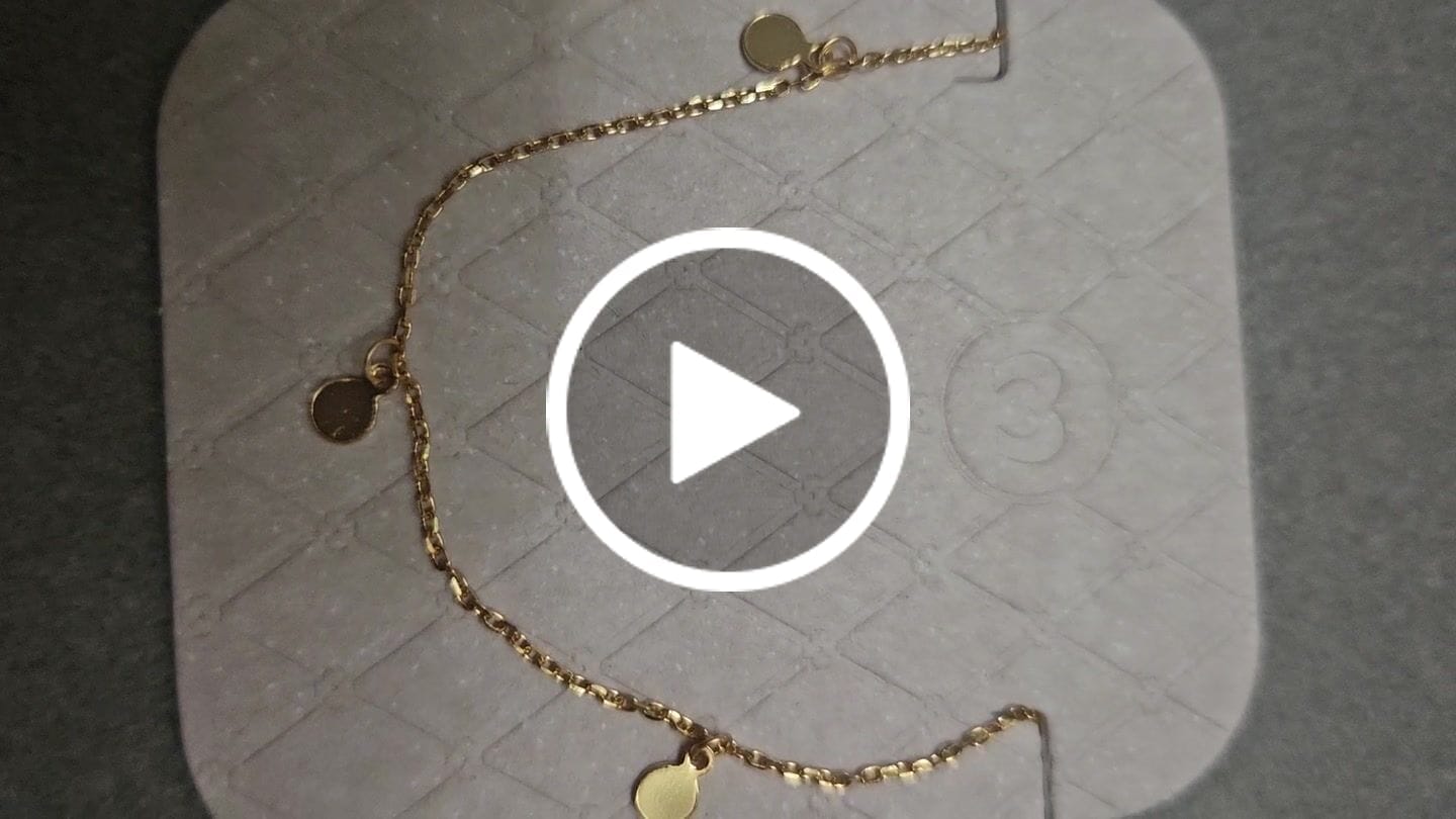 Customer video review of Collar Little Circles