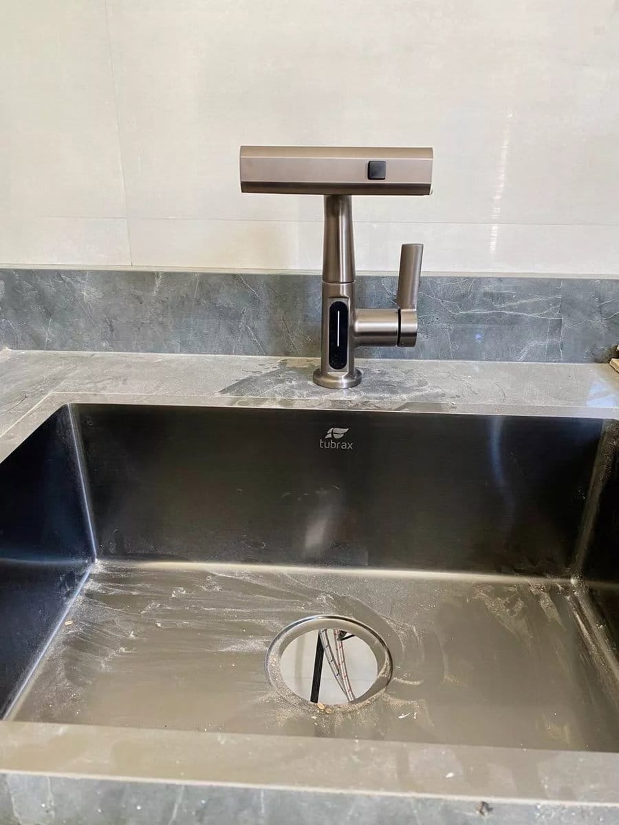 Customer photo review of Torneira para Banheiro Monocomando Digital Cascata